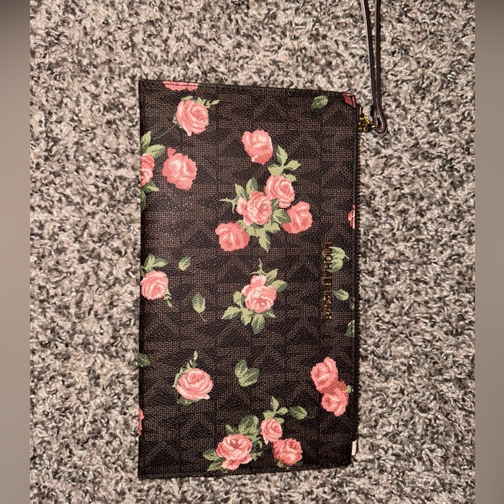 Michael Kors large wristlet wallet